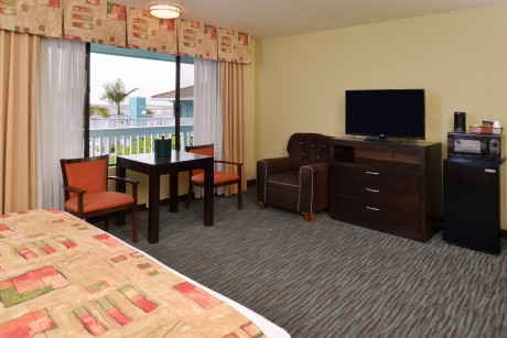 Bay View Inn - 1 Bed with ample space