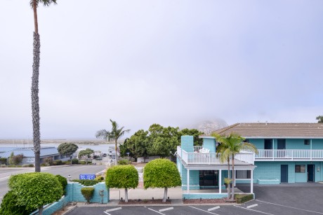 Bay View Inn - Hotel Exterior